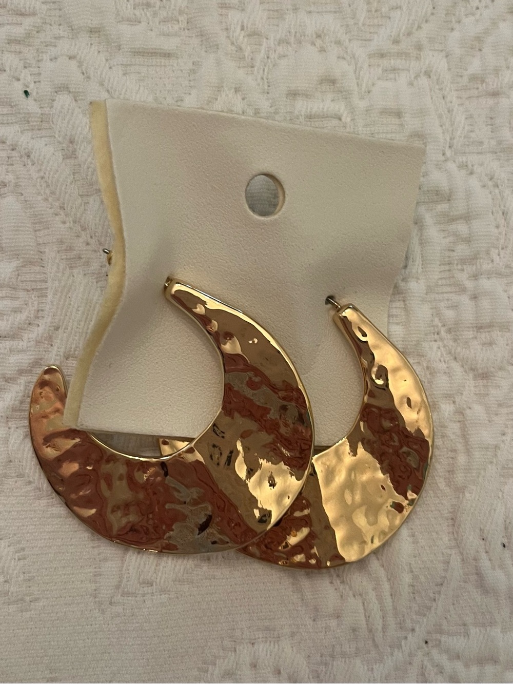 Free people NWT Earrings hammered gold hoops